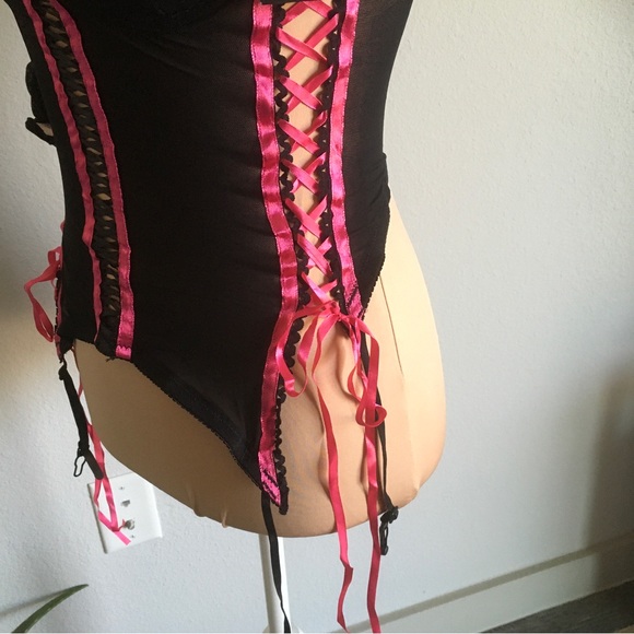 2 pc mesh underwire padded cups with lace up side, and g-string - Picture 4 of 5